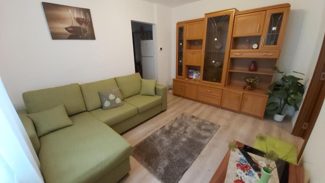 Апартаменти Relax Apartament Сату-Маре Екстер'єр фото